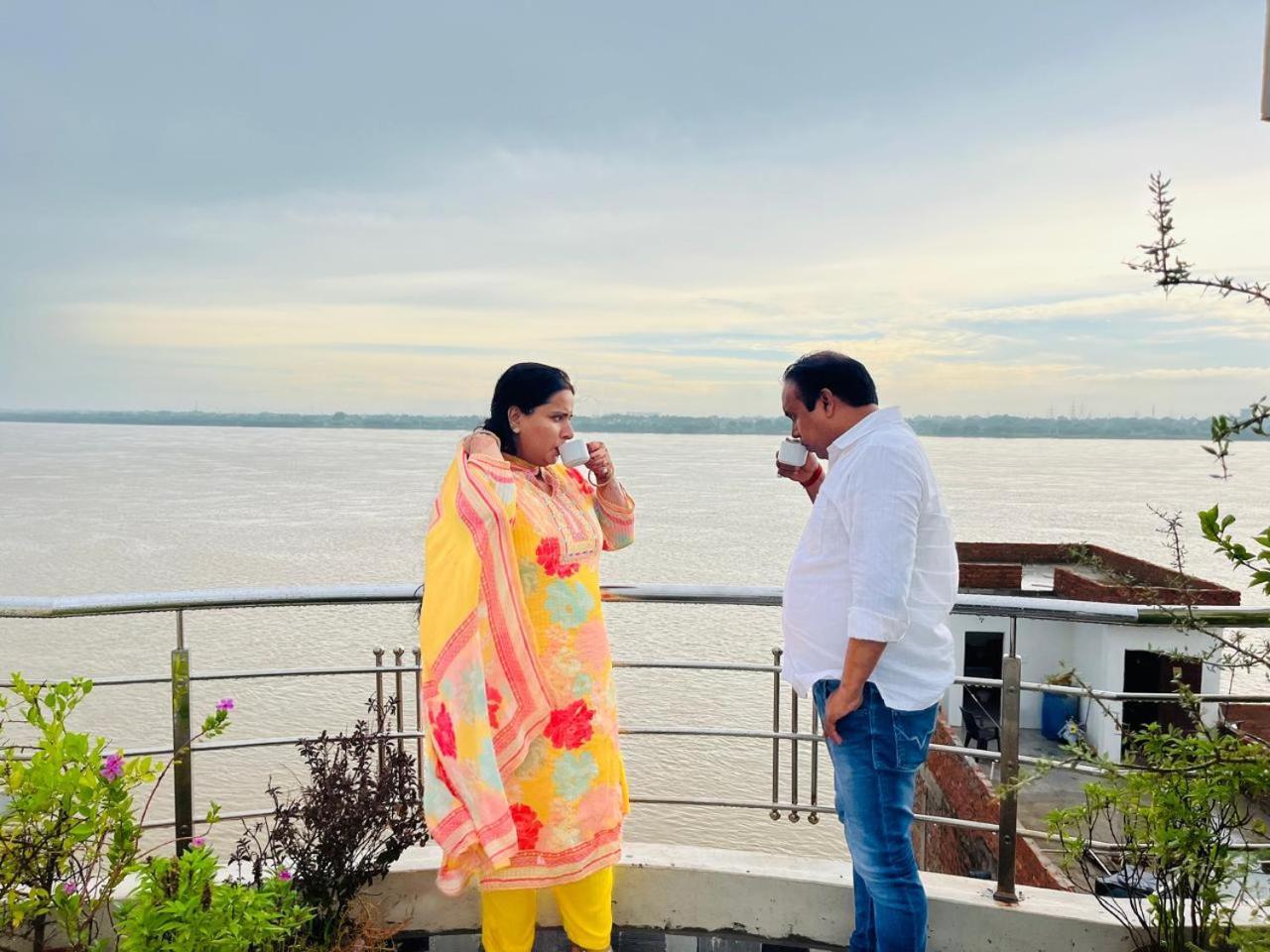Guest house River View Paying *