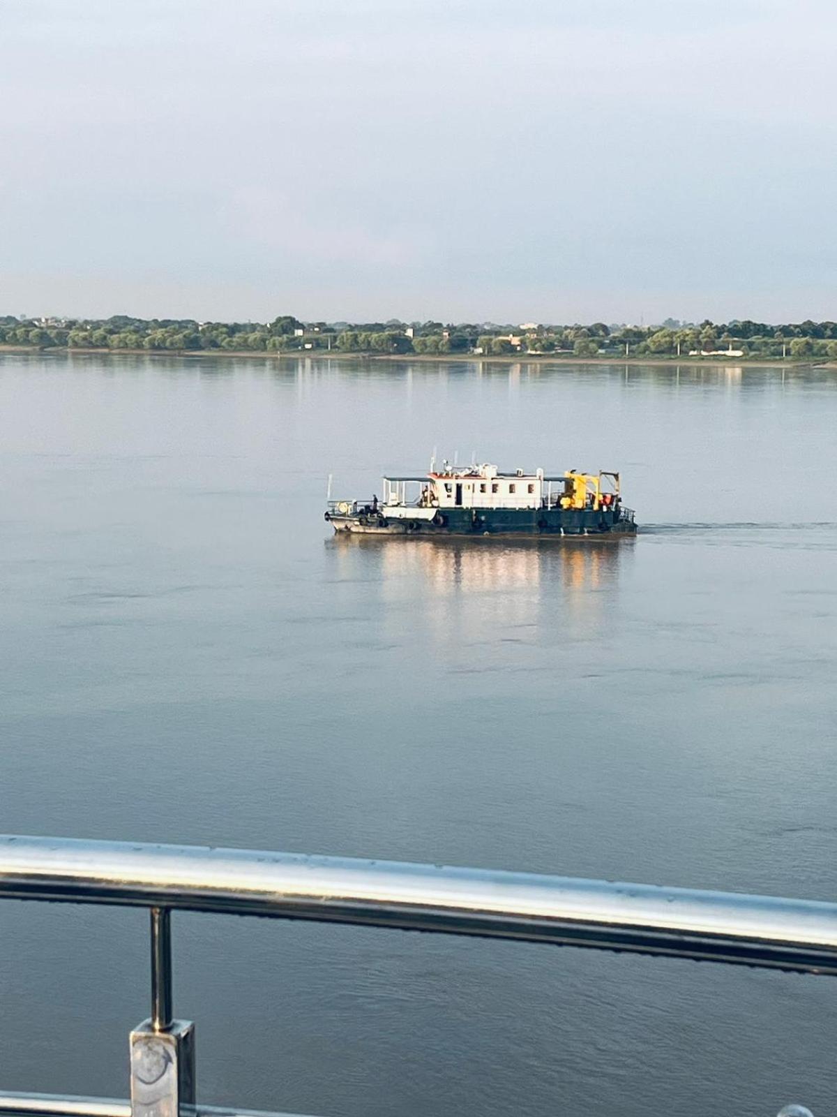Guest house River View Paying Varanasi